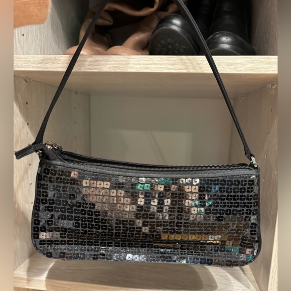 Black sequin evening clutch! - Picture 3 of 4